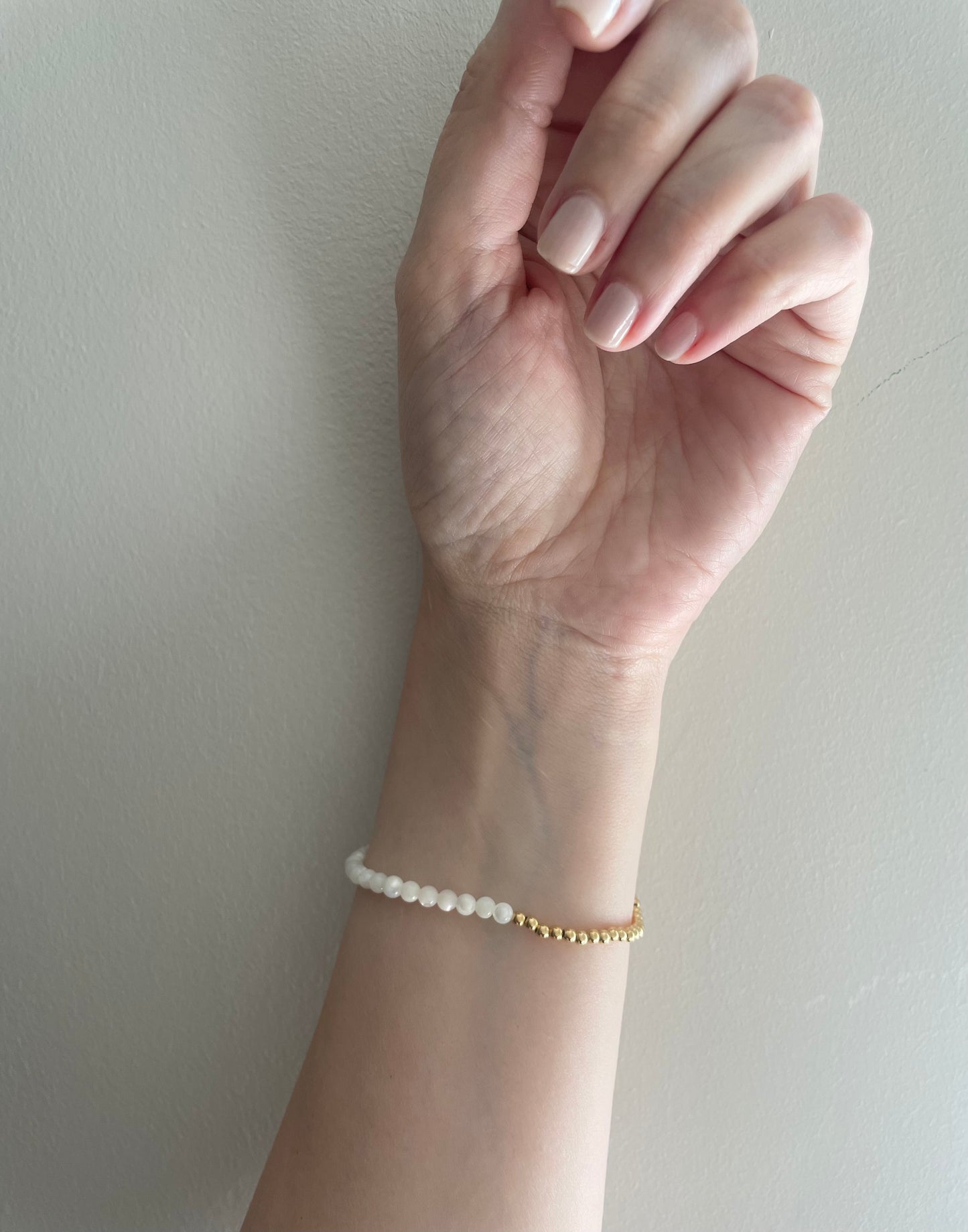 Pearl bead bracelet