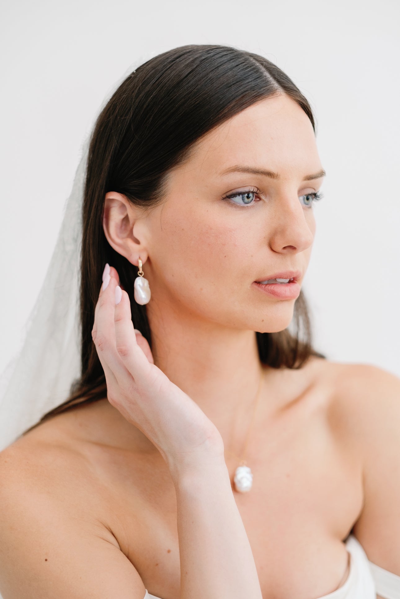 Baroque pearl hoop earrings