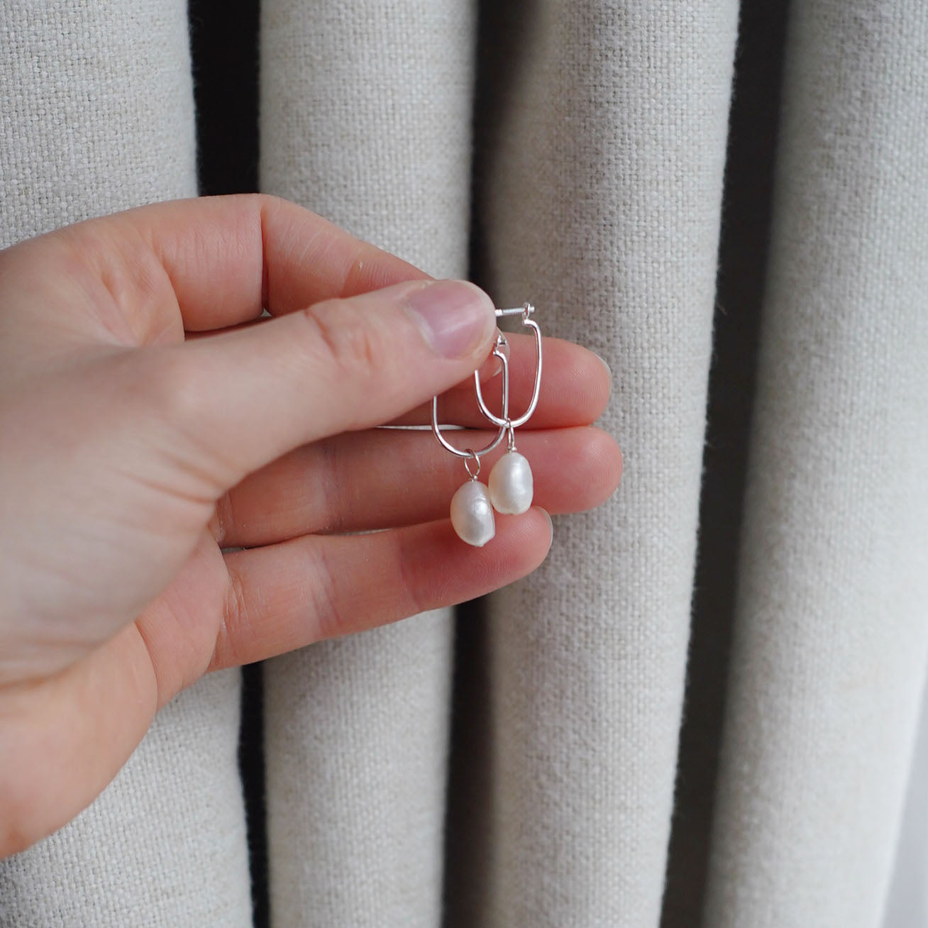 Olive pearl earrings