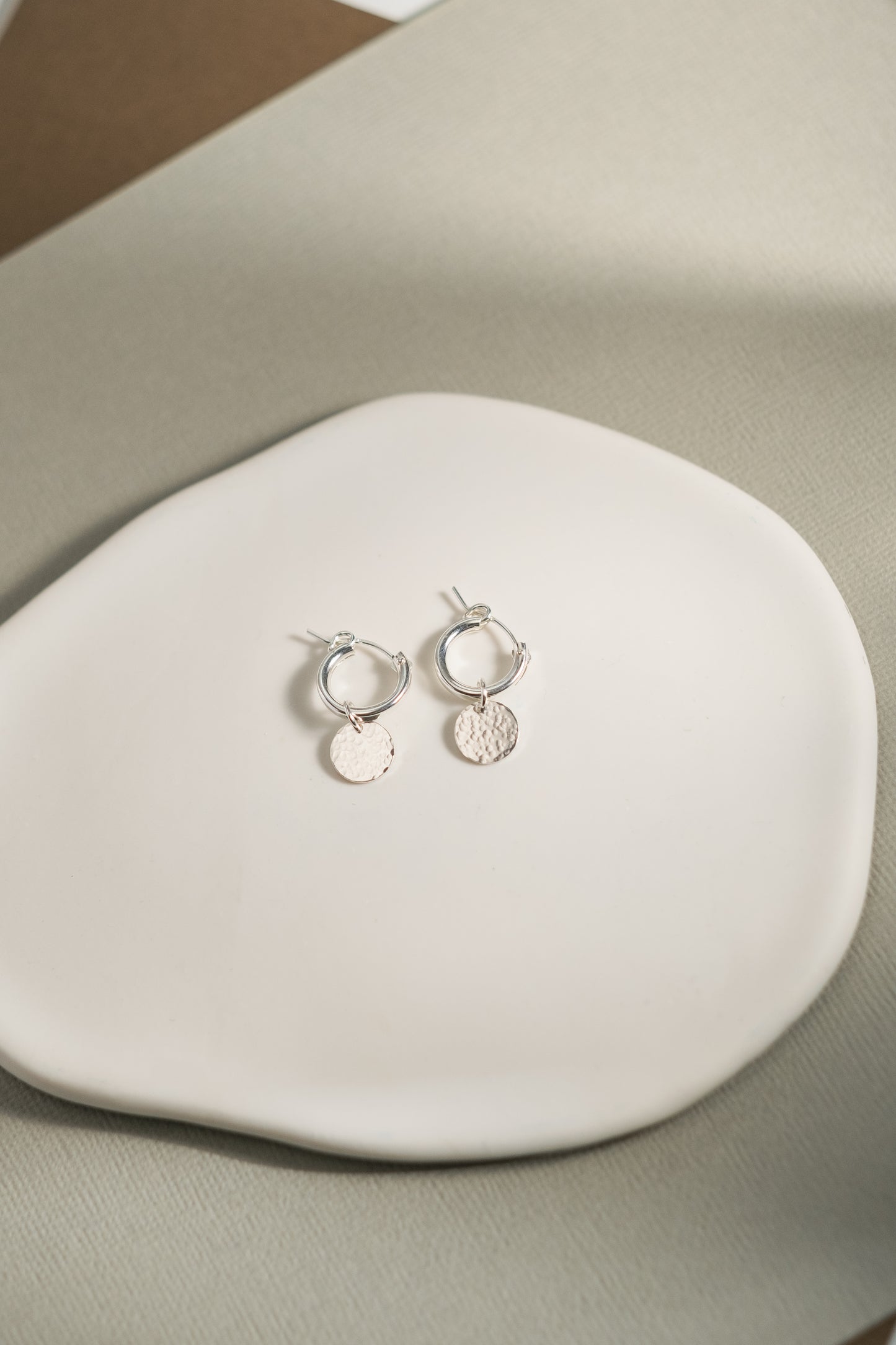 Ivy textured hoop earrings