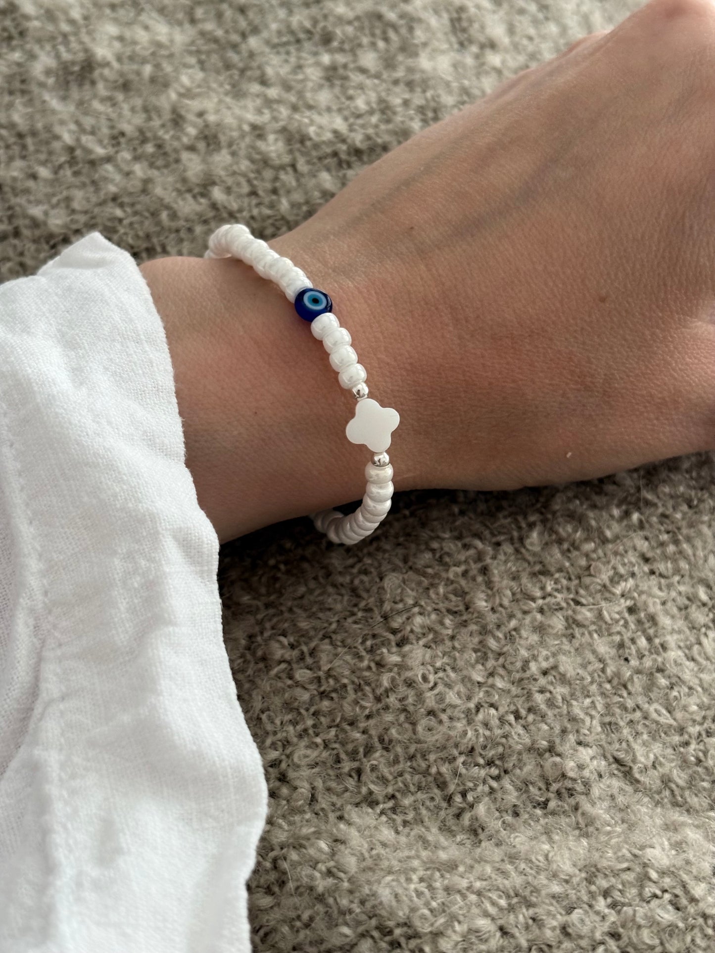Pearl clover bracelet