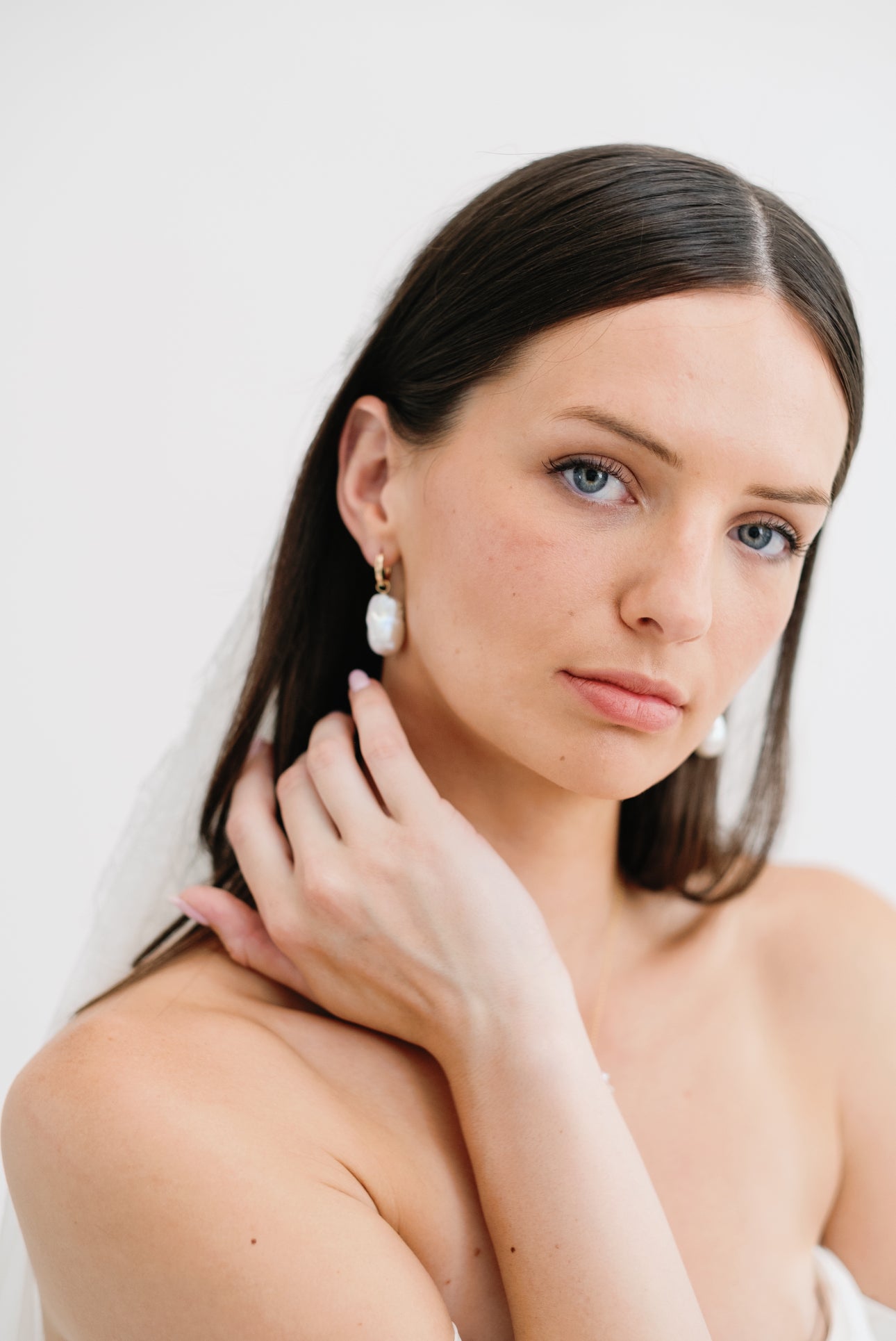 Baroque pearl hoop earrings