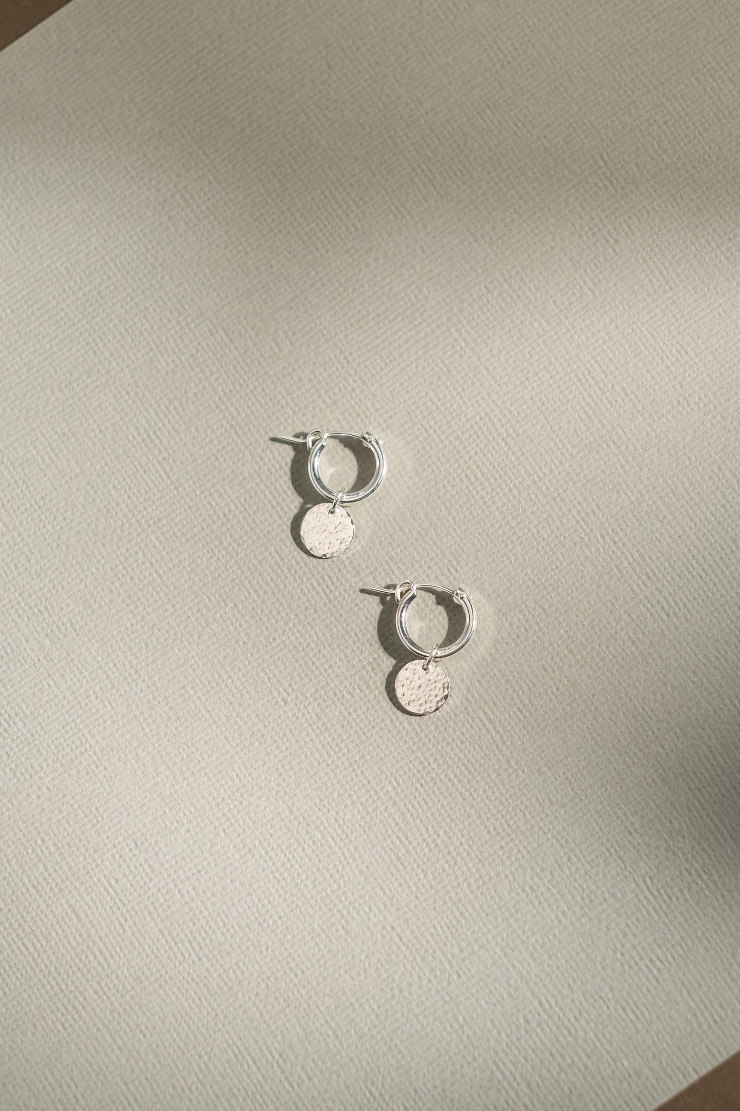 Ivy textured hoop earrings