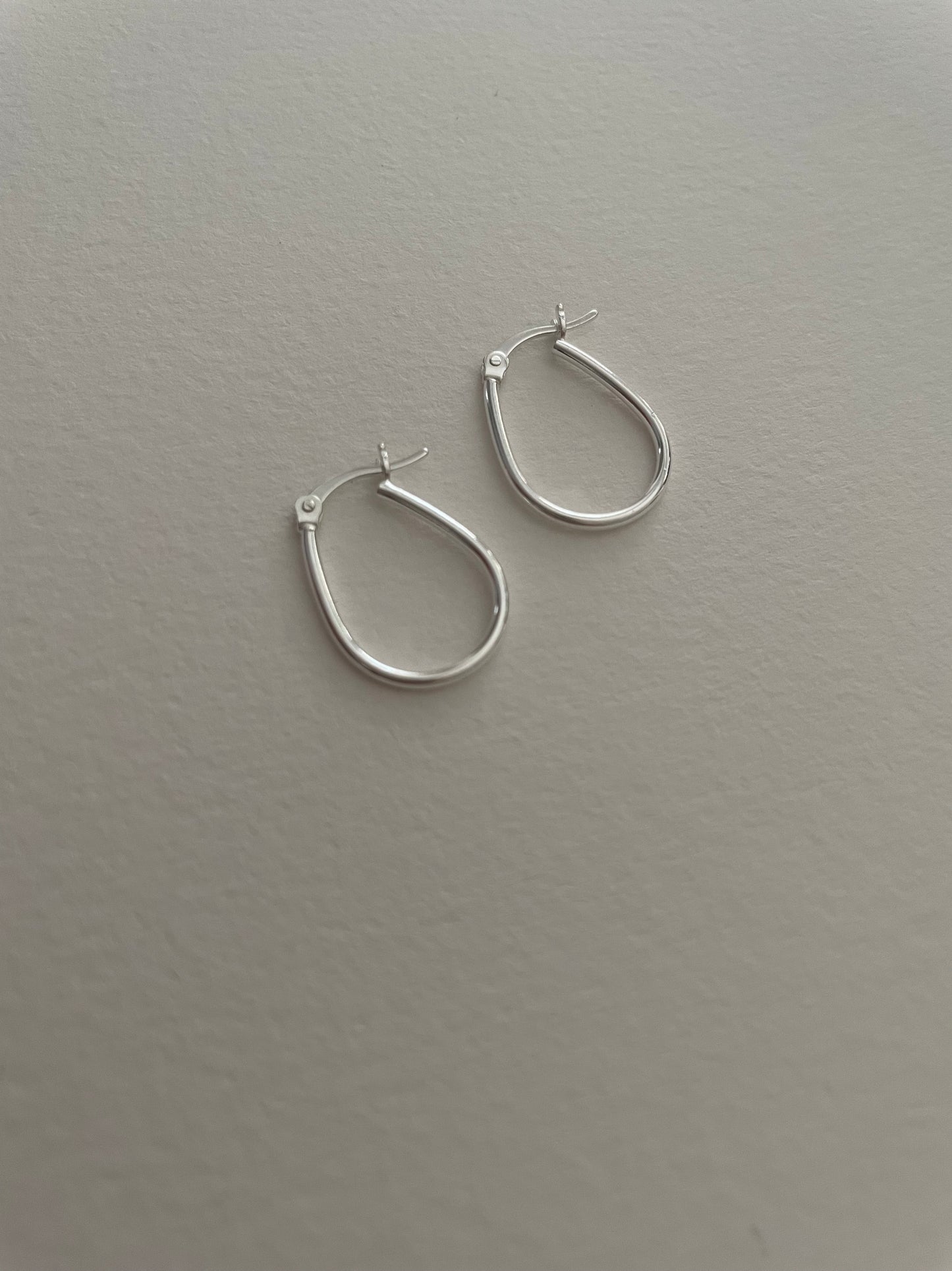 U shape hoop earrings