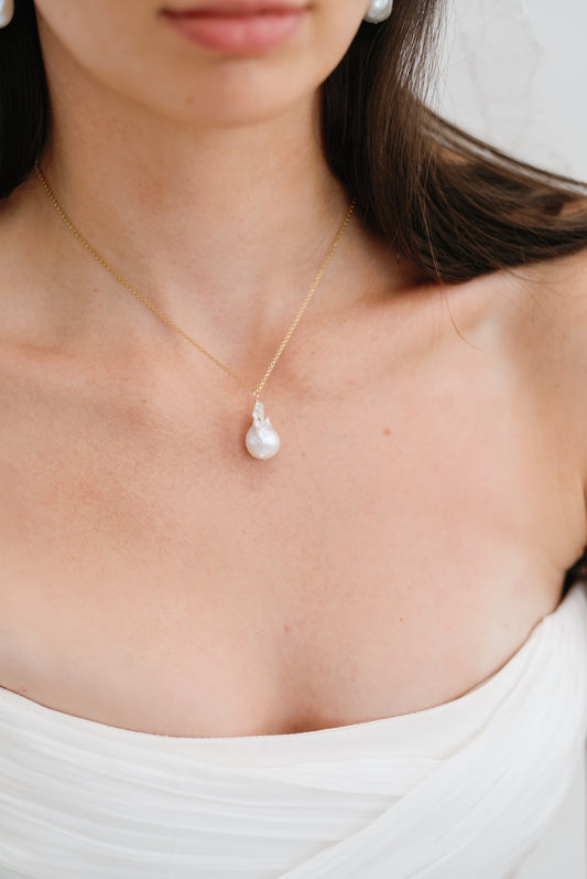 Baroque pearl necklace