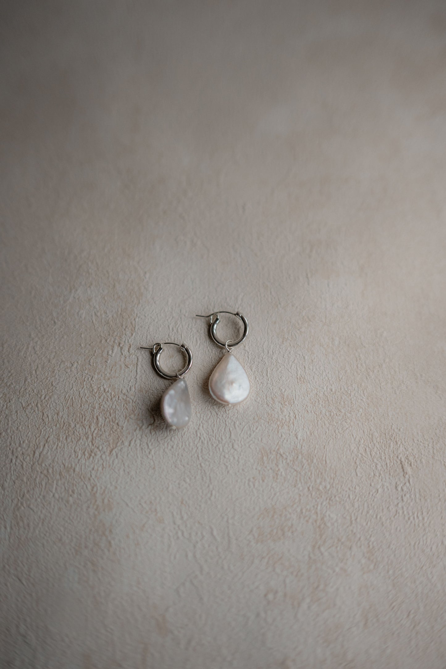 Leanne pearl teardrop hoop