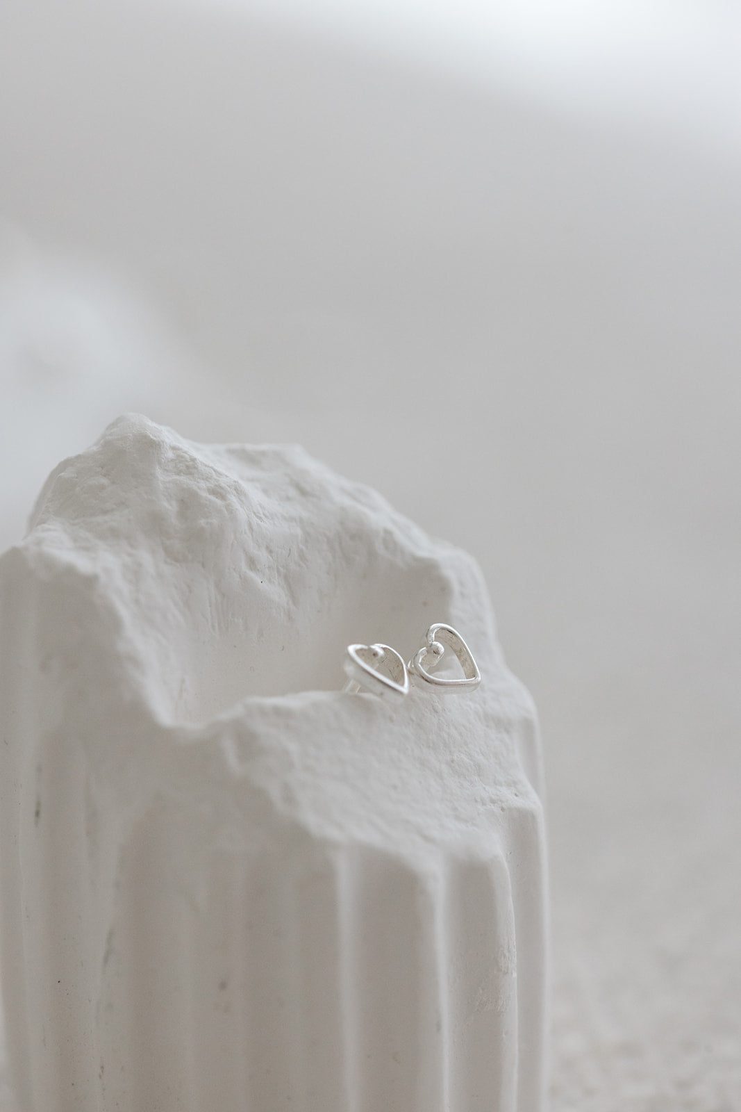 Open heart stud earrings