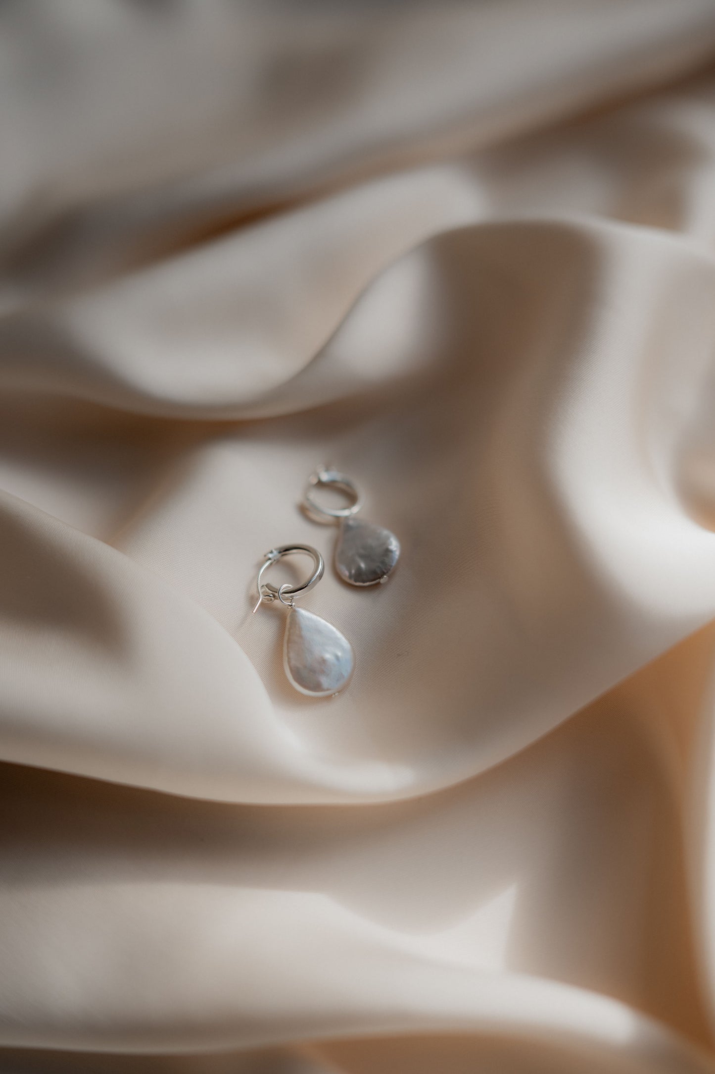 Leanne pearl teardrop hoop
