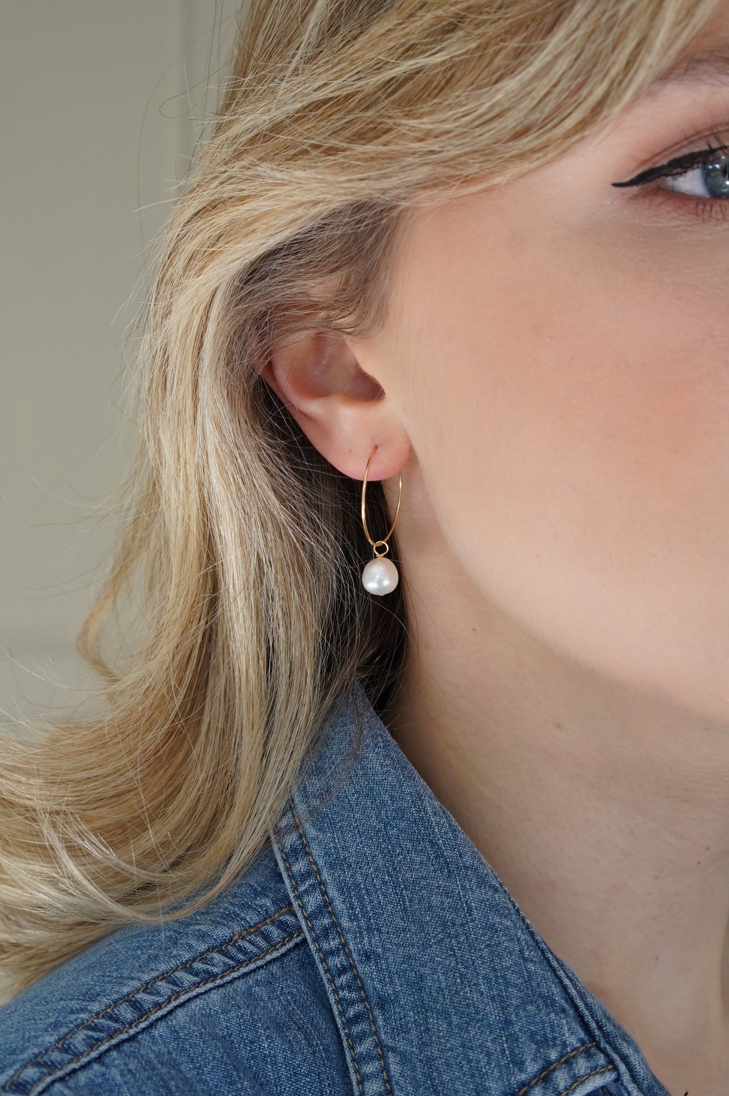 Betsy large Pearl hoop earrings