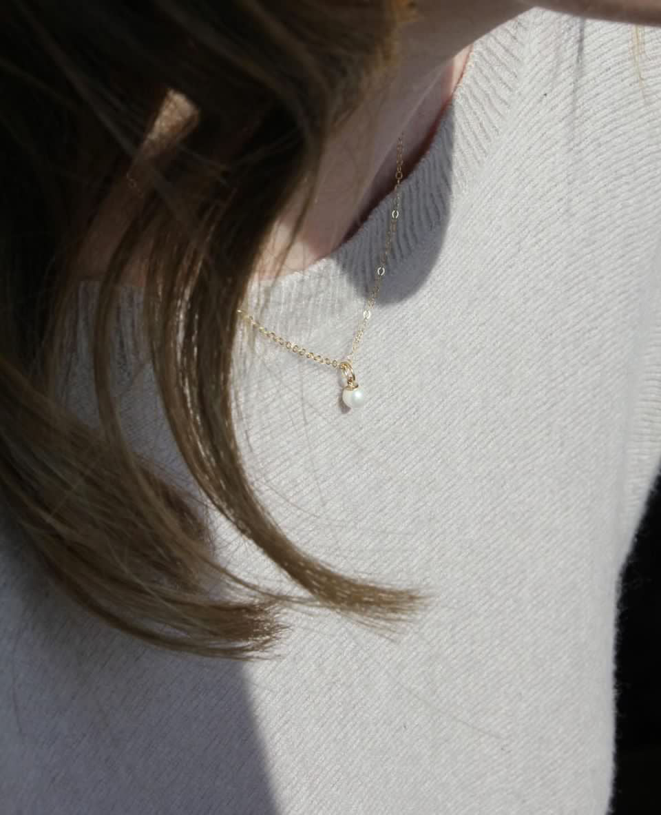 Dainty pearl necklace