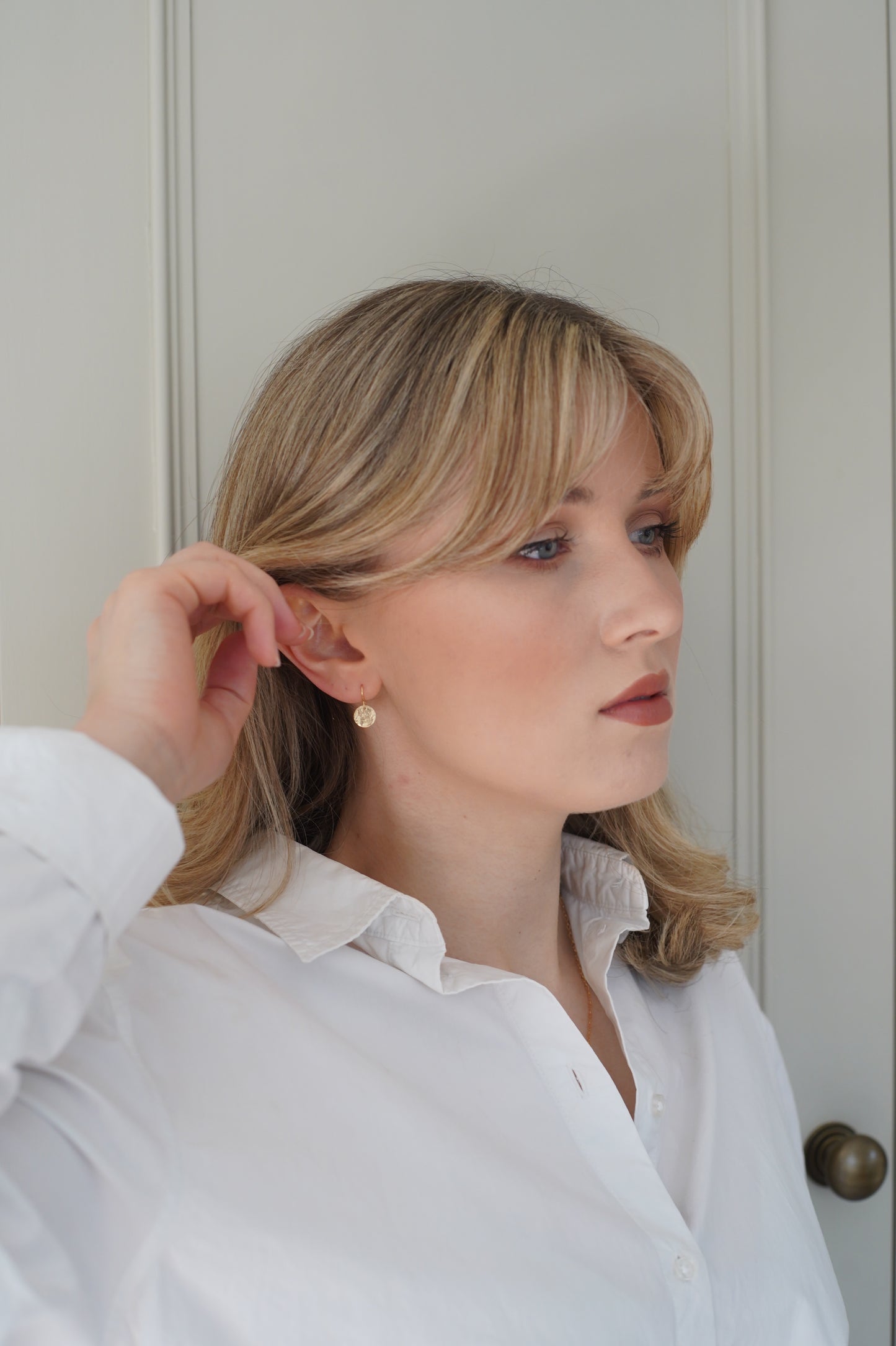 Jade hammered disc earrings