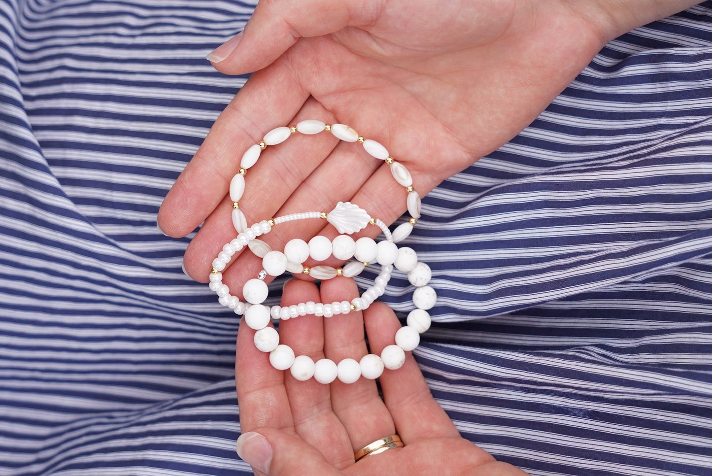 Pearl shell bracelet