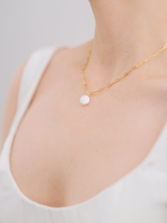 Pearl coin necklace