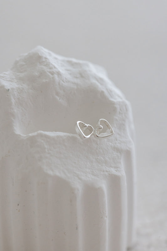 Open heart stud earrings